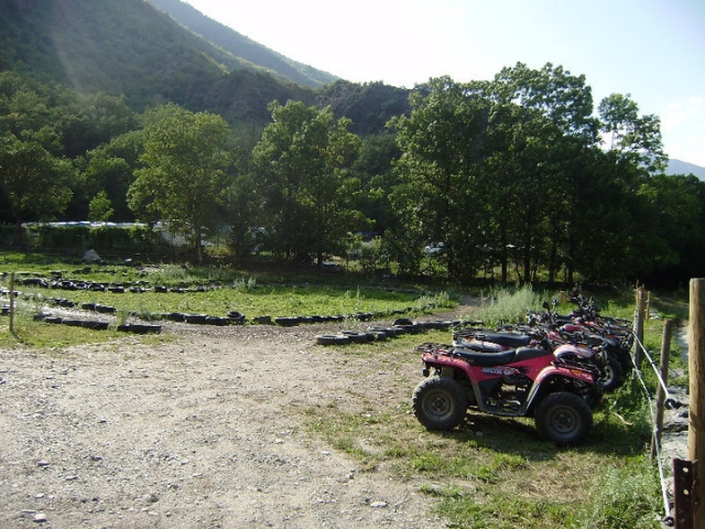 Cuatrimotos en la naturaleza